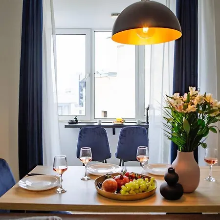 Appartement Angel - Old Town Centre I Cheap Carpark Nearby I Balcony *