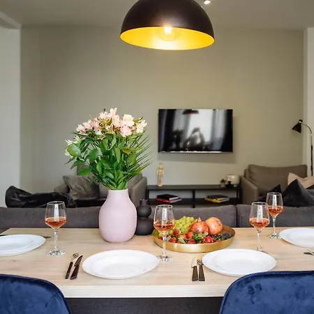 Angel - Old Town Centre Βουκουρέστι