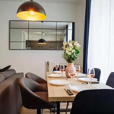 Angel - Old Town Centre * Bucarest