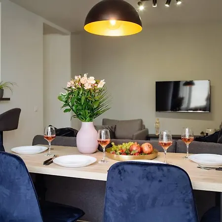 Angel - Old Town Centre Apartament *