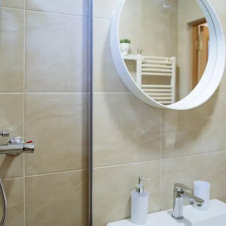 Angel - Old Town Centre *