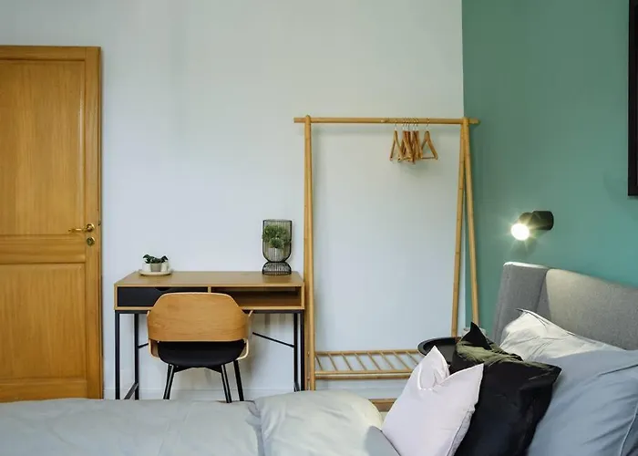 Angel - Old Town Centre Bucureşti