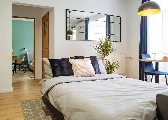 Angel - Old Town Centre