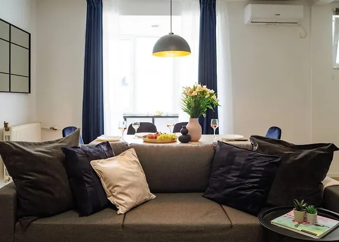 Apartament Angel - Old Town Centre I Cheap Carpark Nearby I Balcony Bucureşti