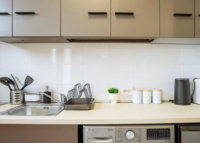 Angel - Old Town Centre *