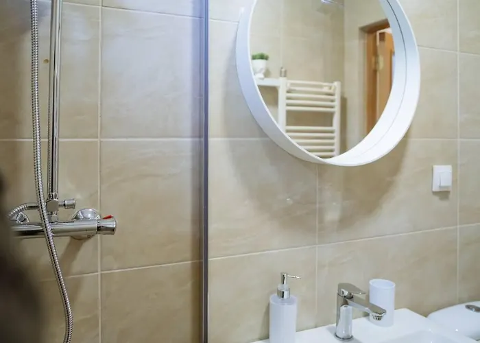 Angel - Old Town Centre *