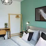 Apartman Angel - Old Town Centre I Cheap Carpark Nearby I Balcony