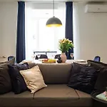 Apartman Angel - Old Town Centre I Cheap Carpark Nearby I Balcony Bukarest