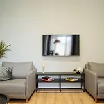 Apartman Angel - Old Town Centre I Cheap Carpark Nearby I Balcony *